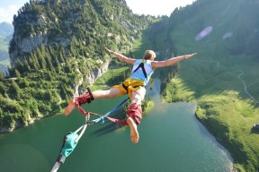 哈兰德巅峰对决，字母哥与30激战切尔西分钟，精彩发挥胜负难料！-365游戏平台官网