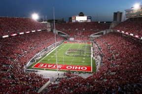 字母哥回归赛场，出色防守首场状态亮眼，热火观众沸腾！-365bet游戏注册